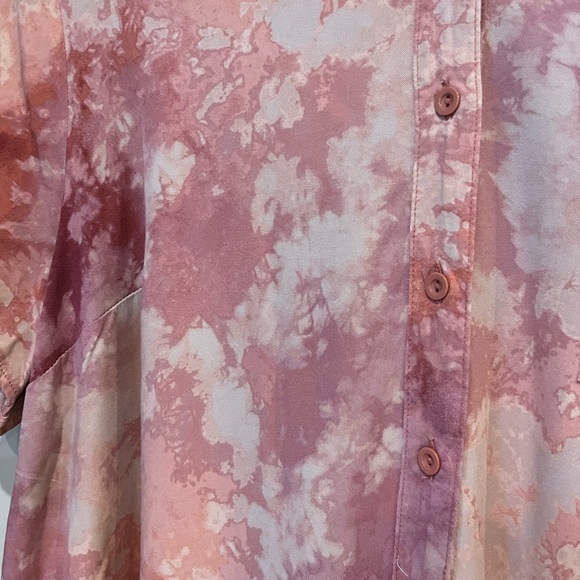 Coral Coloured Short Sleeve Torrid 3 Blouse - Picture 3 of 3